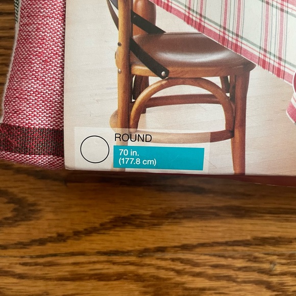 70 inch Round Farmhouse Plaid tablecloth by St. Nicholas Square. Brand new - Picture 2 of 4